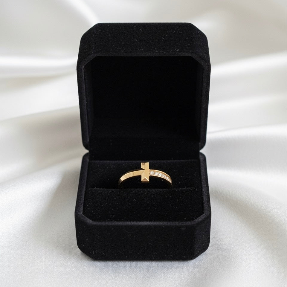 Tiffany-Style Elegant Ring